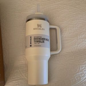 Stanley Quencher H2.0 Tumbler - BRAND NEW